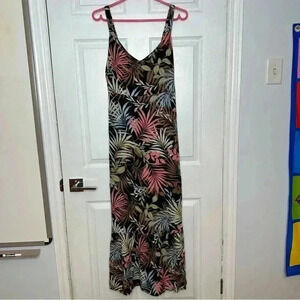 Hurley Ruffle Hem Maxi  Dress Black / Floral Size NWT Medium